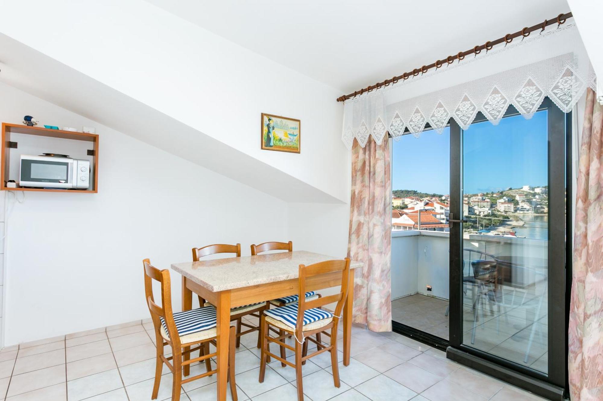 Seaside Apartments With A Swimming Pool Okrug Gornji, Ciovo - 11374 Trogir Cameră foto